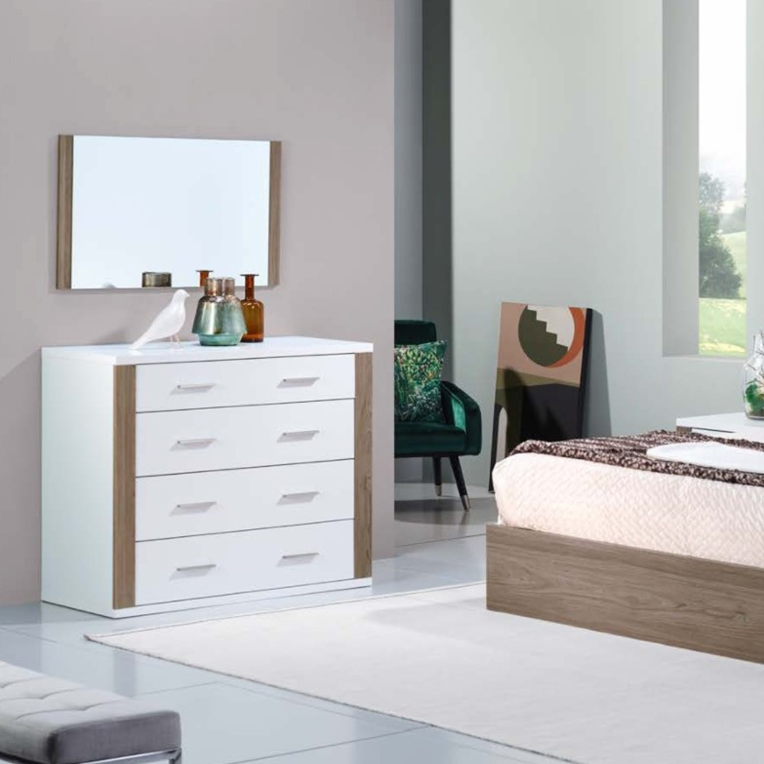 Cómoda Elegance (4 gavetas com puxadores com faixas laterais)